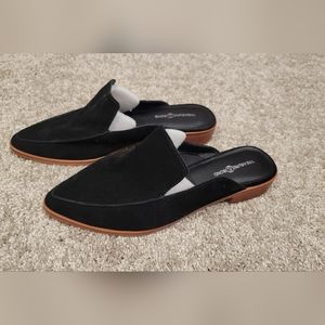 Treasure & Bond Black Suede Mule Clogs with Tan Sole